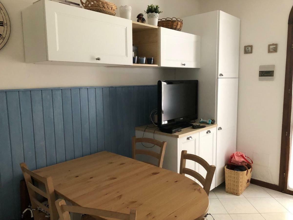 Appartamento Curato Con Giardino Marina Romea Bagian luar foto